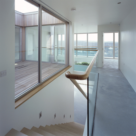 Two Passive Solar Gain Houses in Porthtowan by Simon Conder Associates