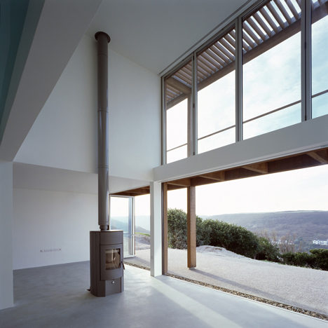 Two Passive Solar Gain Houses in Porthtowan by Simon Conder Associates