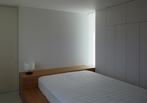 White Cave House by Takuro Yamamoto Architects
