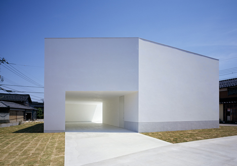 White Cave House by Takuro Yamamoto Architects