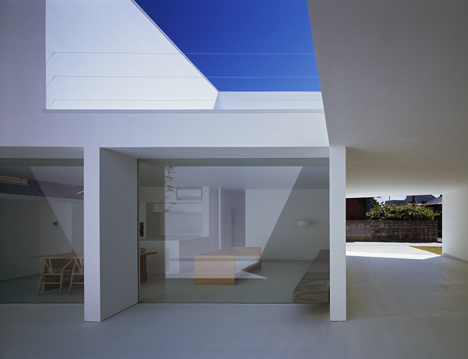 White Cave House by Takuro Yamamoto Architects