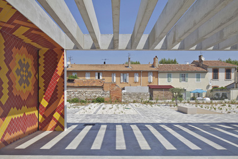 City Centre Pavilion and Main Square by Comac