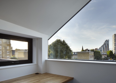 Classroom extension by Studio Webb Architects