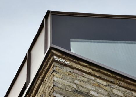Classroom extension by Studio Webb Architects