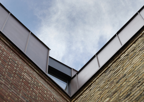 Classroom extension by Studio Webb Architects