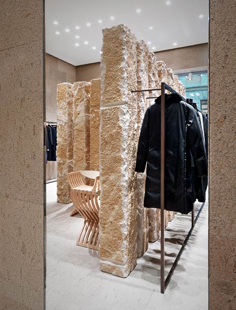 dezeen_Giada Milan flagship store by Claudio Silvestrin_14