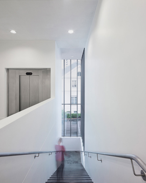 Gymnasium and Town Hall esplanade by LAN Architecture