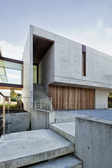 House Wiva by Oyo