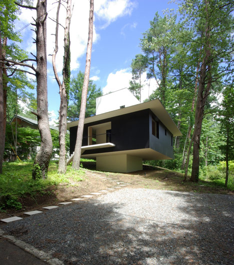 House in Fujizakura by Case Design Studio