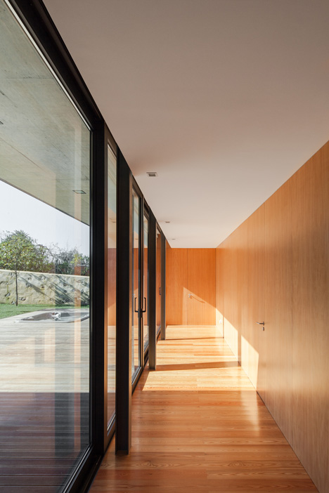 House in Mosteiro by Arquitectos Matos