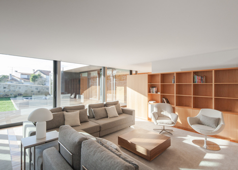 House in Mosteiro by Arquitectos Matos