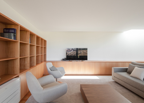 House in Mosteiro by Arquitectos Matos