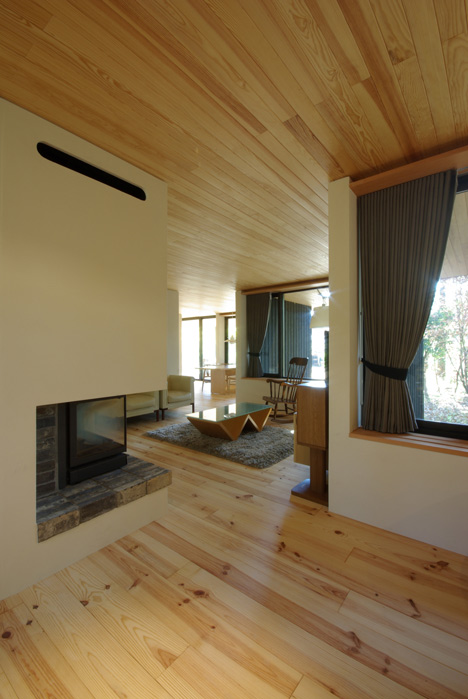 House in Oiwake by Case Design Studio