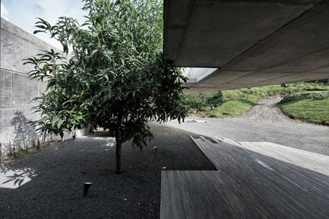 Khopoli House by Spasm Design Architects