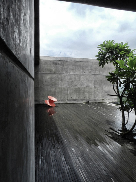 Khopoli House by Spasm Design Architects