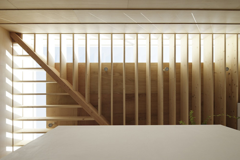 Light Walls House by mA-style architects