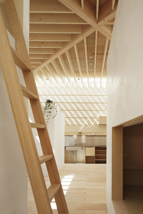 Light Walls House by mA-style architects