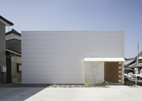 Light Walls House by mA-style architects