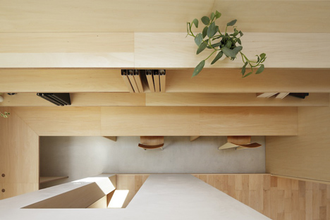 Light Walls House by mA-style architects