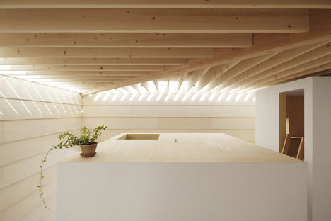 Light Walls House by mA-style architects