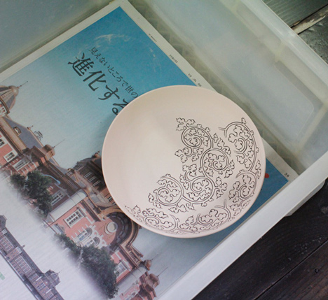 Patterned porcelain ceramics by Nendo