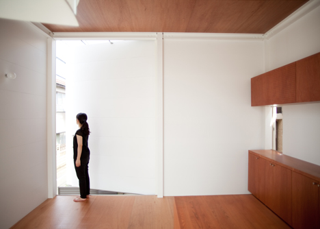 Small House by Unemori Architects