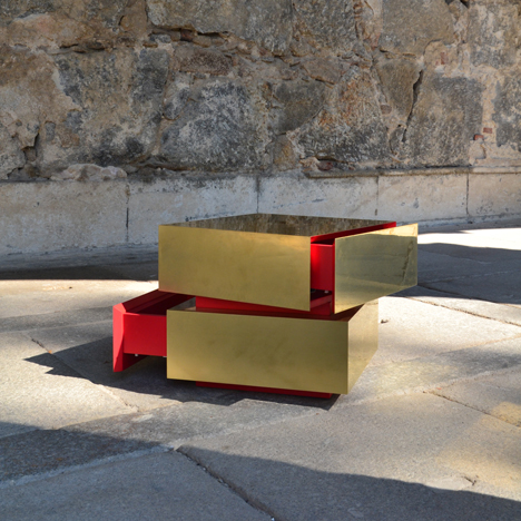 De Pau for Les Trois Garcons