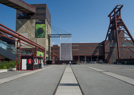 Tower: Instant Structure for Schacht XII by rAndom international