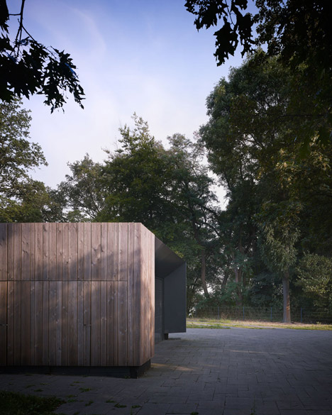 CMYK House by MCKNHM Architects