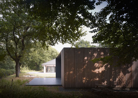 CMYK House by MCKNHM Architects