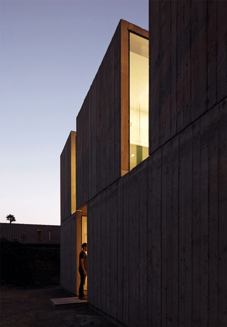Casa La Canada by Ricardo Torrejon