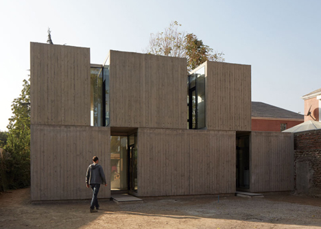 Casa La Canada by Ricardo Torrejon