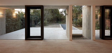 Casa La Canada by Ricardo Torrejon