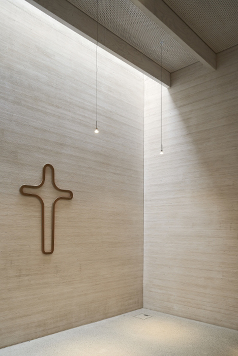 Immanuel Church and Parish Centre by Sauerbruch Hutton_dezeen_7