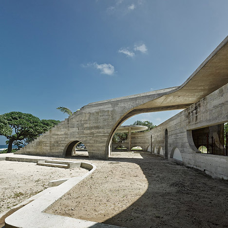 La Plage du Pacifique Hotel by Kristin Green photographed by Peter Bennetts