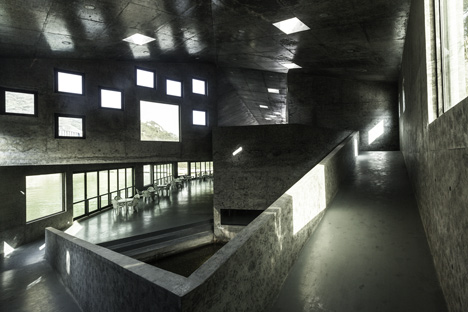 Concrete Tianzhoushan Tea House by Archiplein