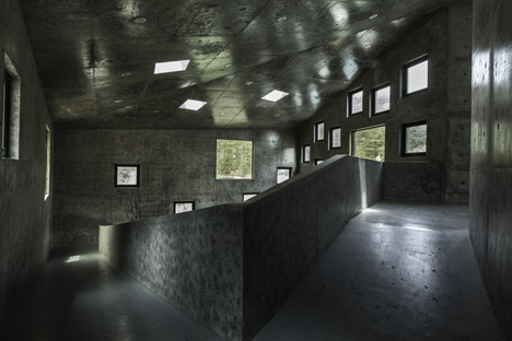 Concrete Tianzhoushan Tea House by Archiplein