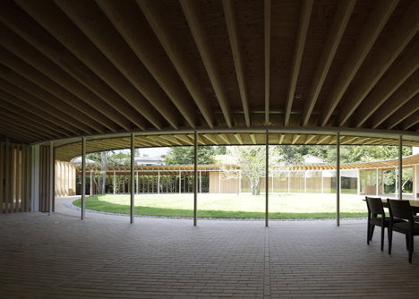 Villa at Sengokubara by Shigeru Ban