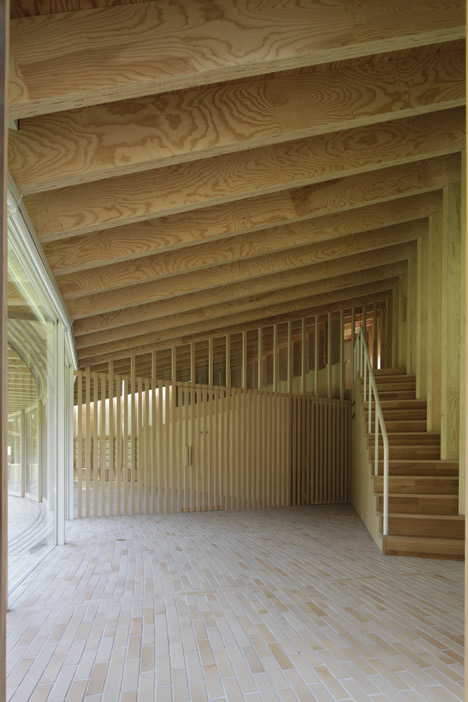 Villa at Sengokubara by Shigeru Ban