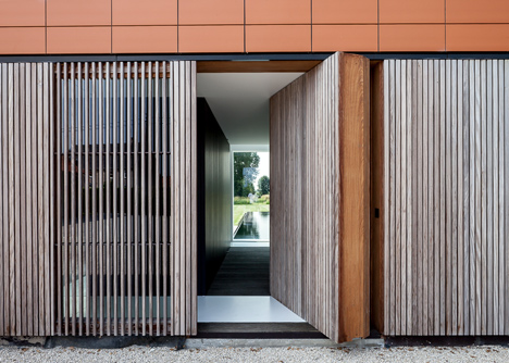 Barn by Pascal Francois Architects
