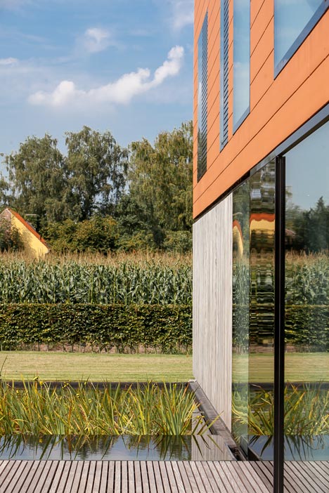 Barn by Pascal Francois Architects