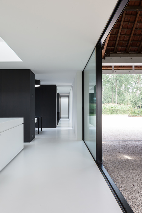 Barn by Pascal Francois Architects