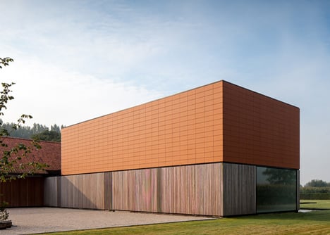 Barn by Pascal Francois Architects