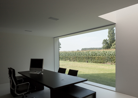 Barn by Pascal Francois Architects
