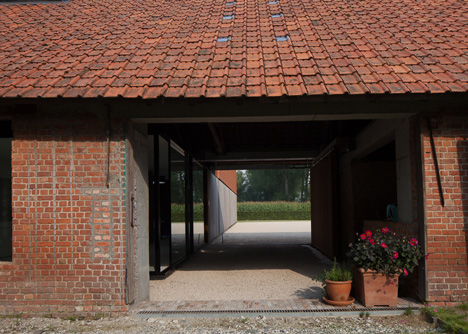 Barn by Pascal Francois Architects
