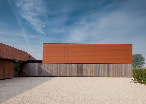 Barn by Pascal Francois Architects