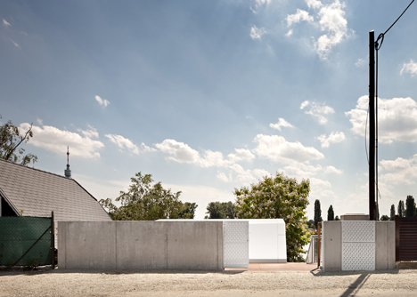 Bathing Hut by Share Architects