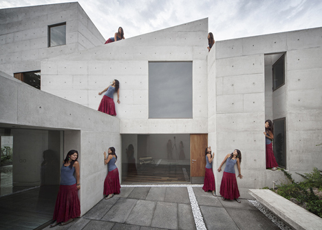 Cap House by MMX