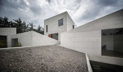 Cap House by MMX