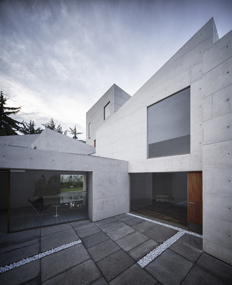 Cap House by MMX